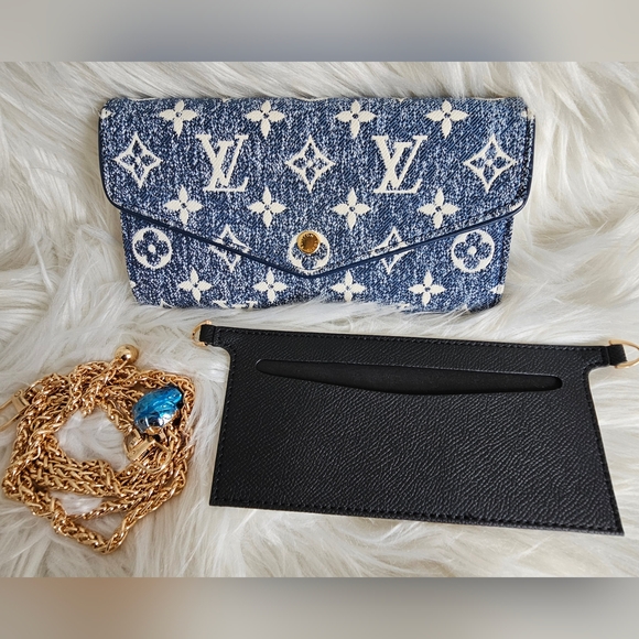 💙 **LIMITED EDITION** Louis Vuitton Denim Long Wallet 💙 - Picture 5 of 12